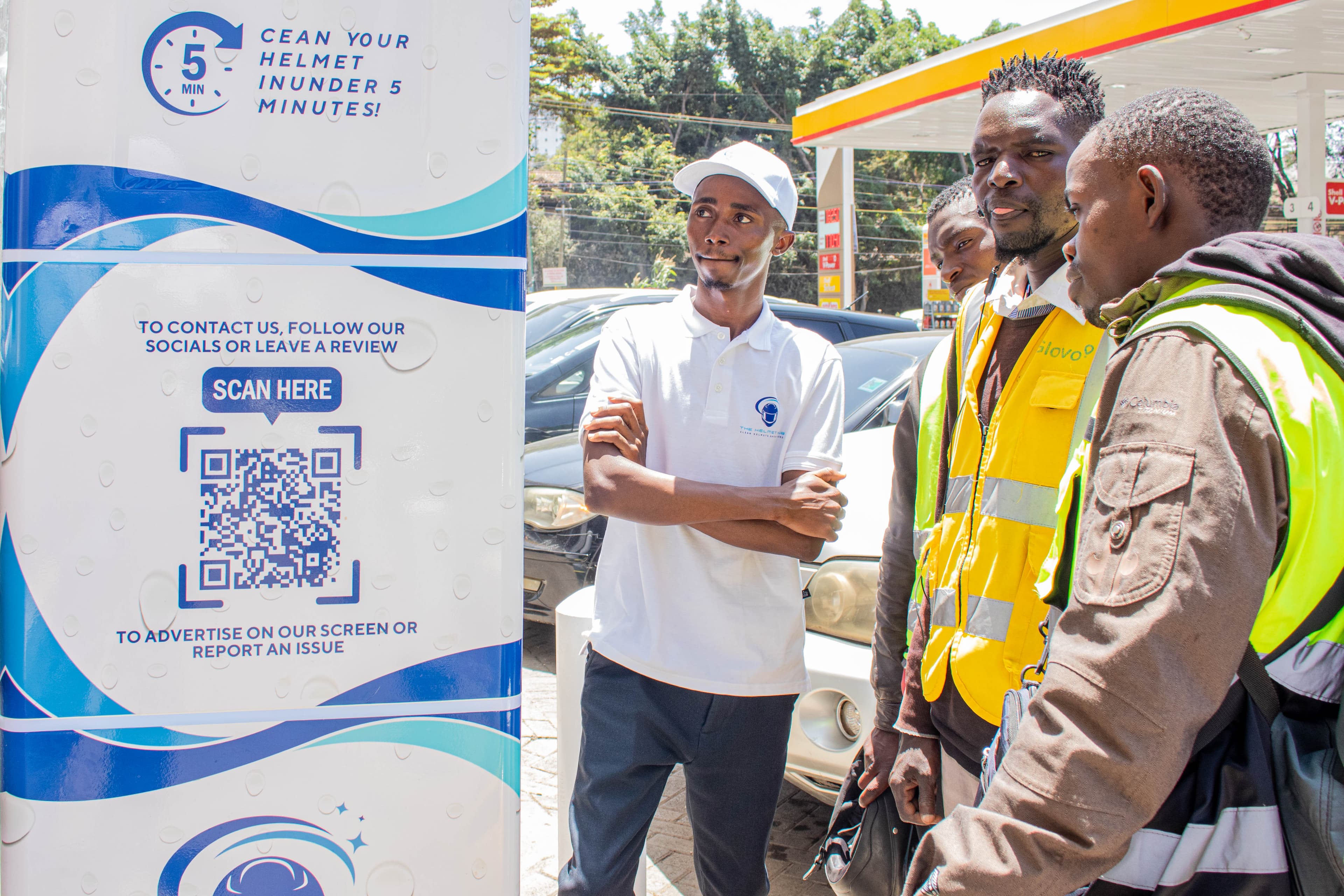 Helmet Hub machine installation at a station